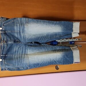 Torrid SZ 26 Crop Boyfriend Demin Jeans